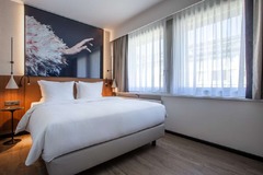 Suite with Kitchenette bedroom