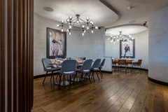 Rein Bar & Restaurant