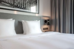 Guest room bed