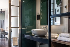 Standard Bathroom