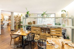 Foyér Rerstaurant Seitenansicht