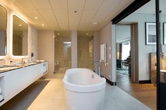 Presidential Suite bathroom