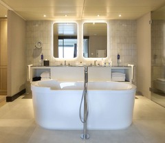 Presidential Suite bathroom