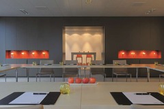 Meeting room Milan square set-up