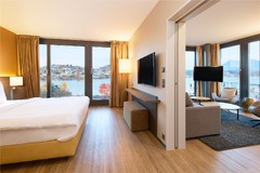 Suite Bedroom