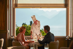 Discover Fairmont Le Montreux Palace, an iconic and luxury hotel nestled along the shores of Lake Geneva, surrounded by the soaring Alps. A Belle-Epoque architecture boasting a lakeside location and a reputation for impeccable hospitality stretching back 