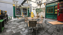 Oliver Twist Pub in Zürich – Terrace