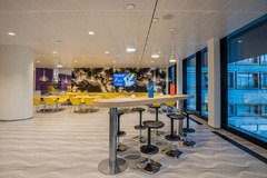 Lobby bar