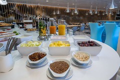 Breakfast bar