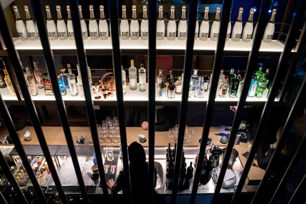 YNOS Kitchen Bar