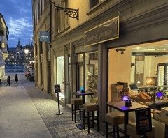 Mediterrane Abendstimmung im Herzen der Zürcher Altstadt.