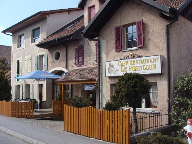 le Postillon